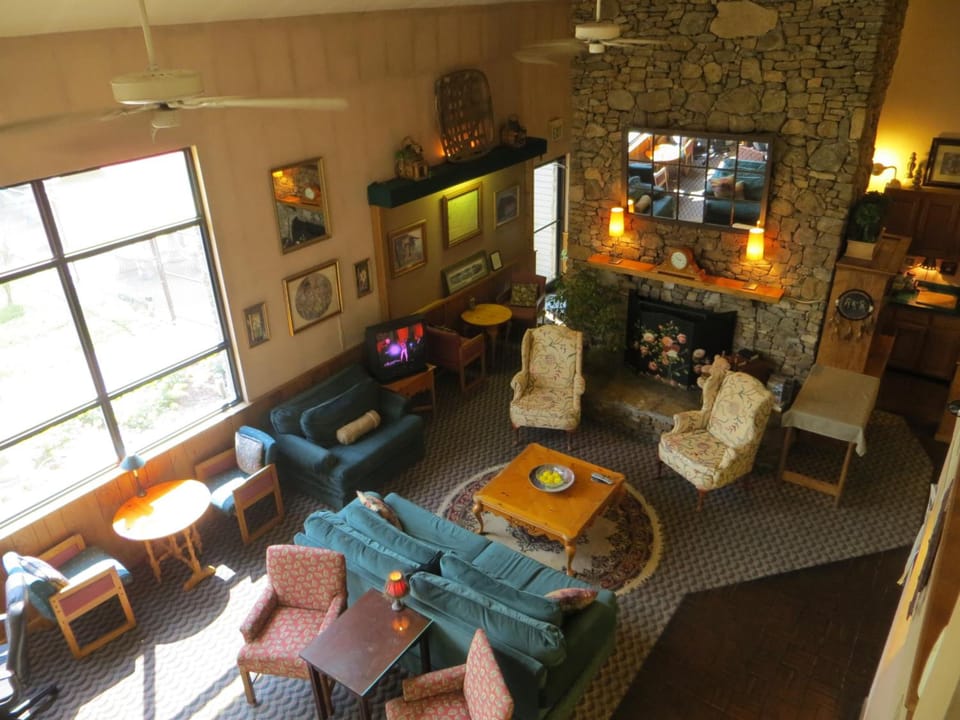 Americourt Hotel - Mountain City Motel in Tennessee