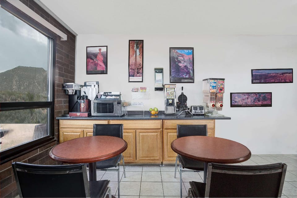 Travelodge by Wyndham Cedar City Hotel in Cedar City