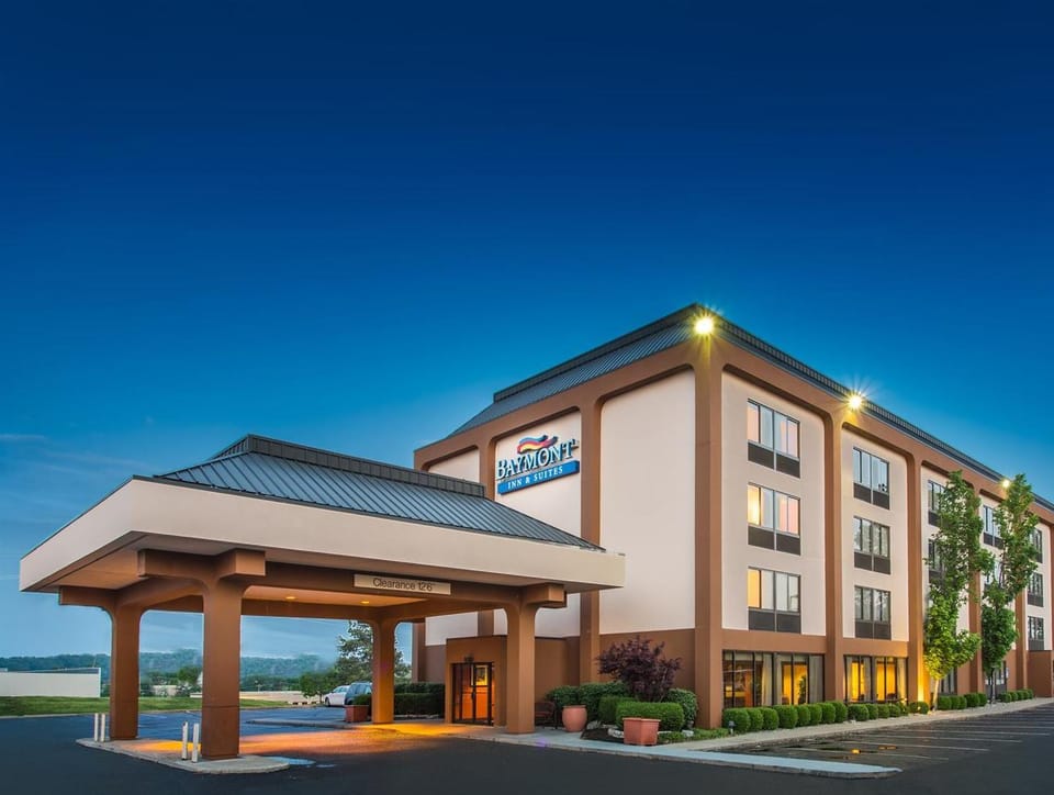 Baymont by Wyndham Cincinnati Hotel in Sharonville