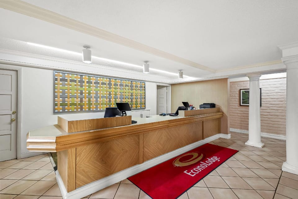 Econo Lodge Augusta North - Washington Road Hotel in Augusta