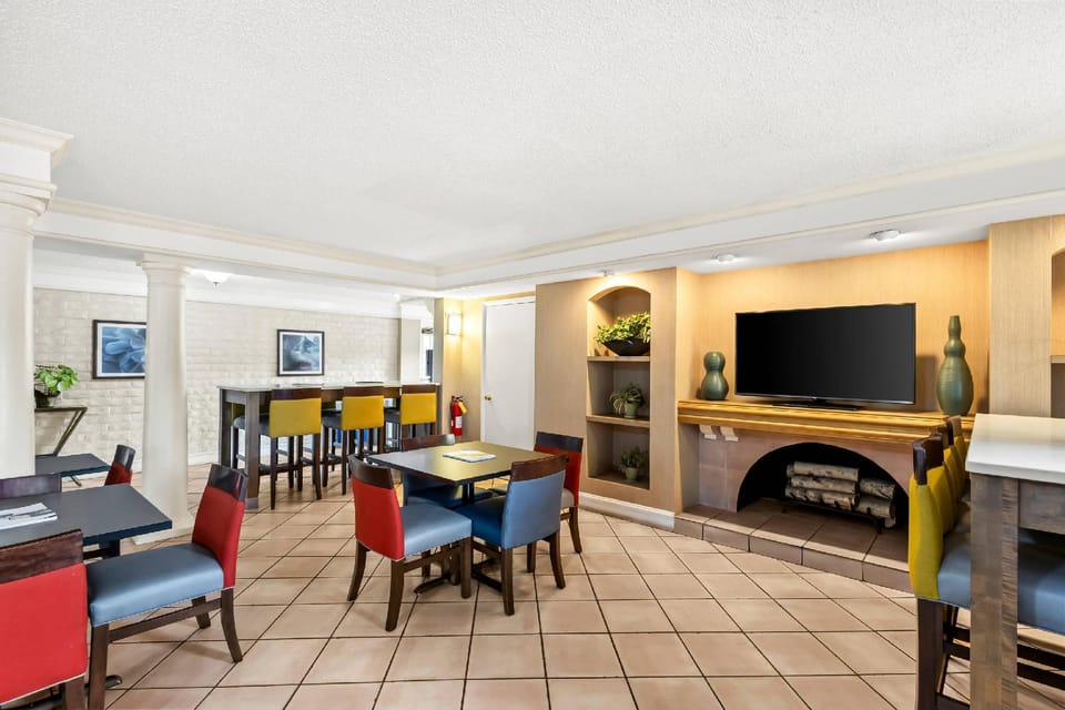 Econo Lodge Augusta North - Washington Road Hotel in Augusta