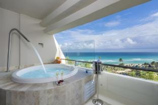 The Pyramid Cancun by Oasis Resort in Cancun