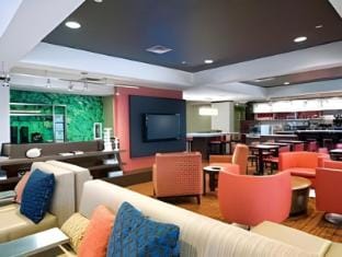 Courtyard by Marriott Chesapeake Greenbrier Hotel in Chesapeake