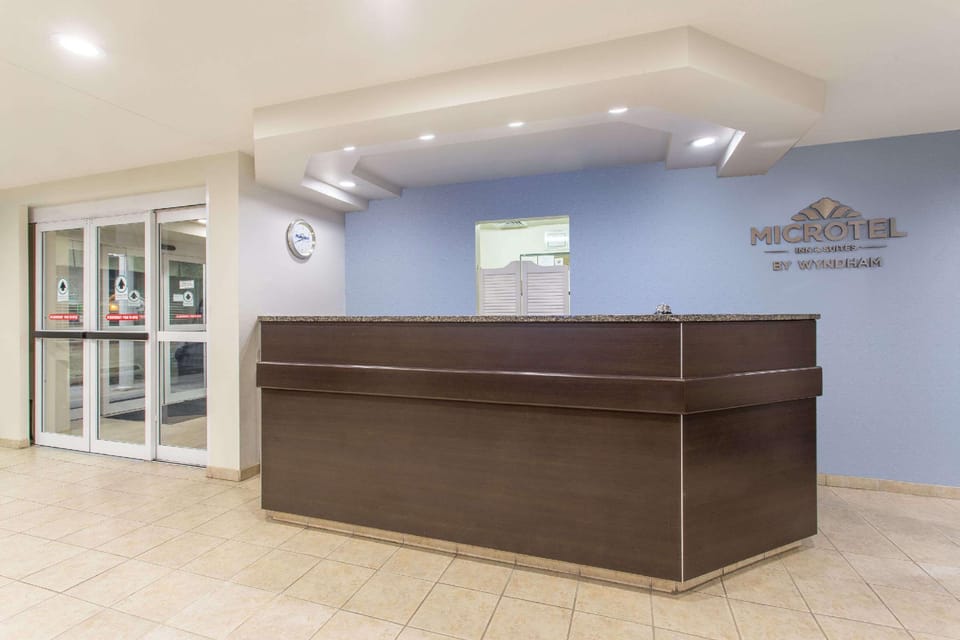 Microtel Inn & Suites by Wyndham Klamath Falls Hotel in Klamath Falls