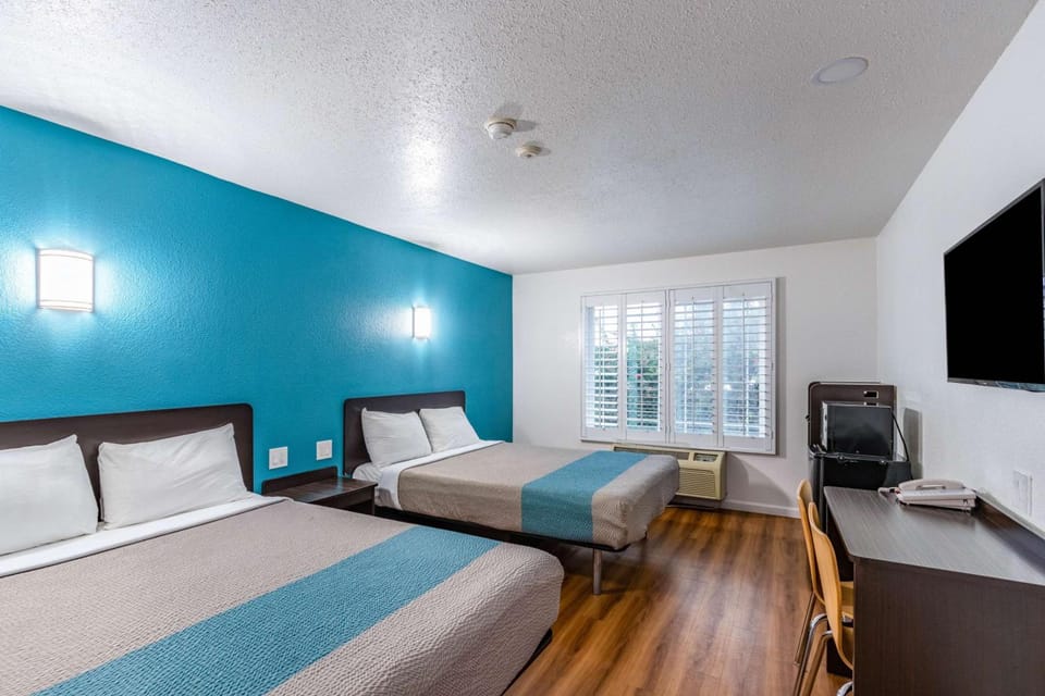 Motel 6 Fountain Valley, CA - Huntington Beach Area Hotel in Fountain Valley