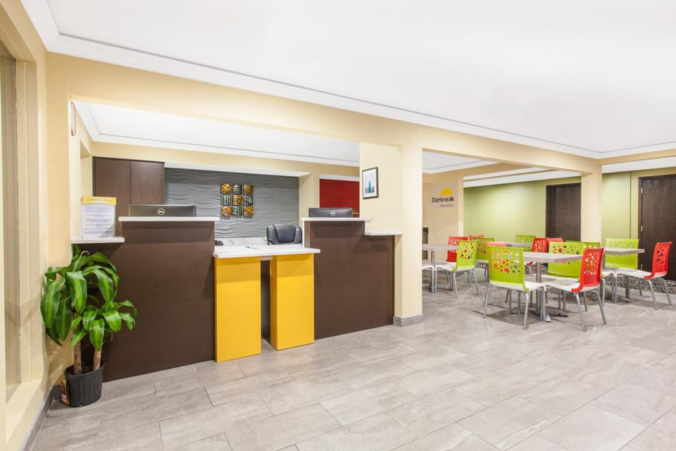 Days Inn by Wyndham Miami Hotel in Ozark Mountains