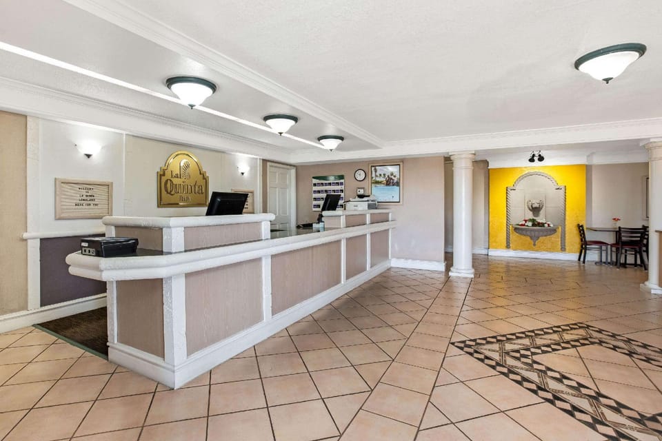 La Quinta Inn by Wyndham El Paso East Lomaland Hotel in Ciudad Juarez