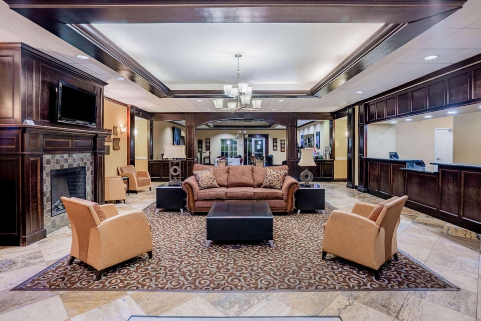 La Quinta Inn & Suites by Wyndham Vicksburg Hotel in Vicksburg