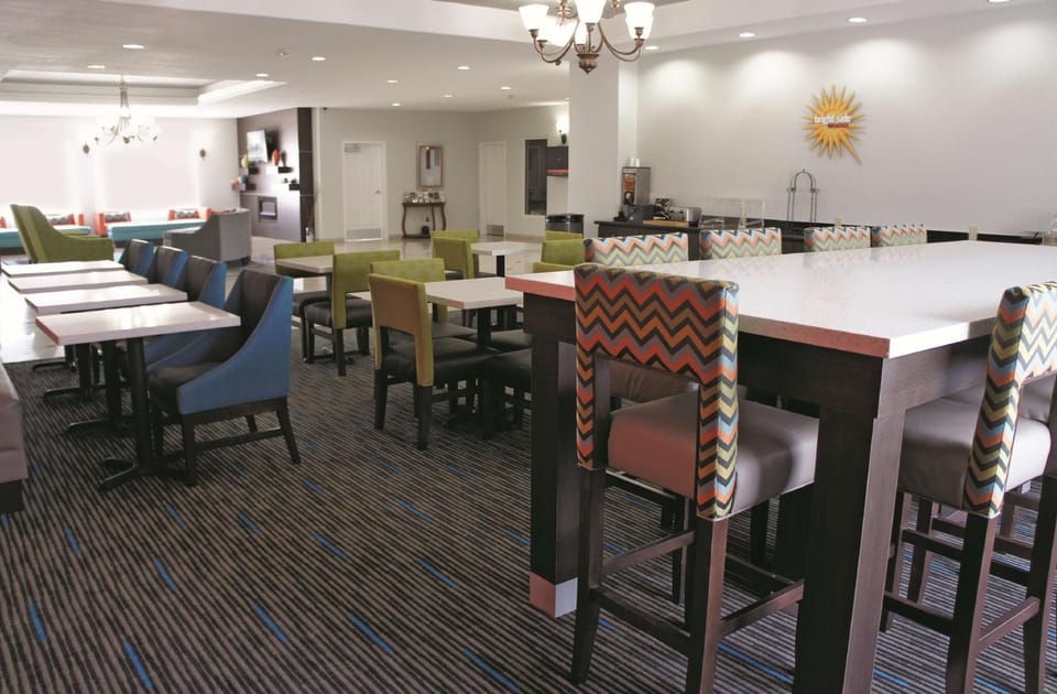 La Quinta Inn & Suites by Wyndham Orange Hotel in Texas