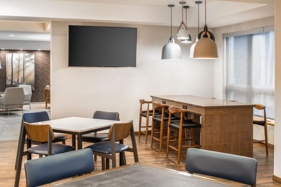 Fairfield by Marriott Inn & Suites Portland Airport Hotel in Parkrose