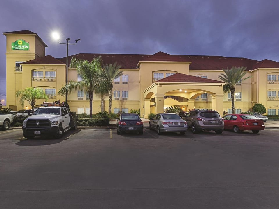 La Quinta Inn & Suites by Wyndham Houston East at Normandy Hotel in Harris County