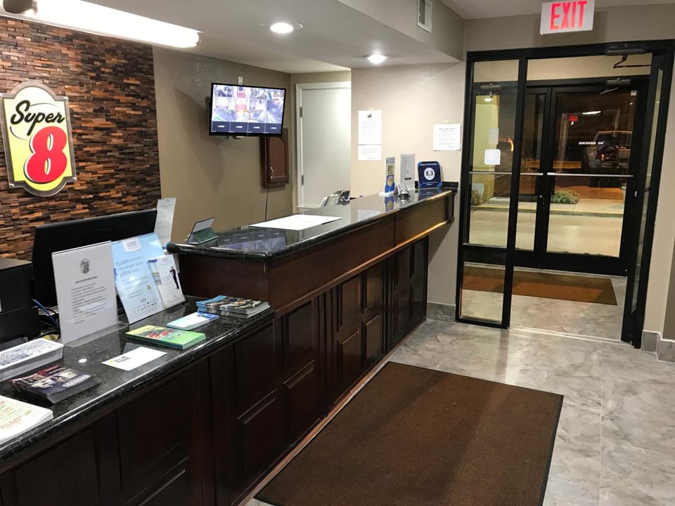 Super 8 by Wyndham Hernando Hotel in Mississippi