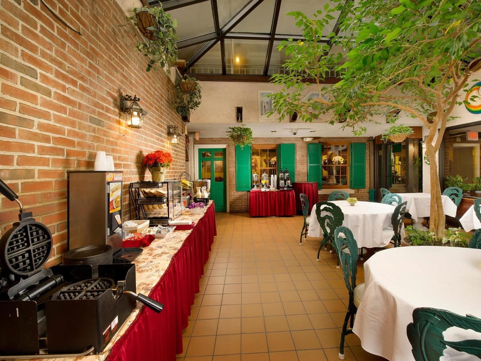 American Inn of Bethesda Hotel in Chevy Chase