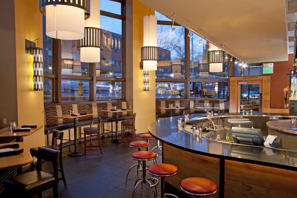Silver Cloud Hotel - Seattle Broadway Hotel in Seattle