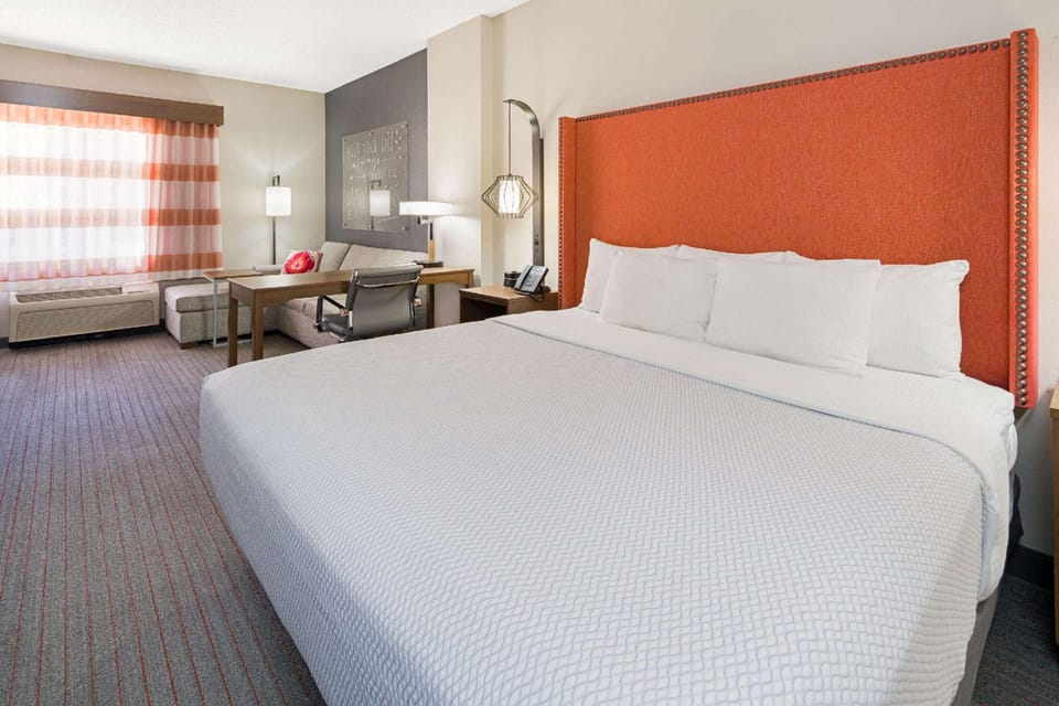 Suite room