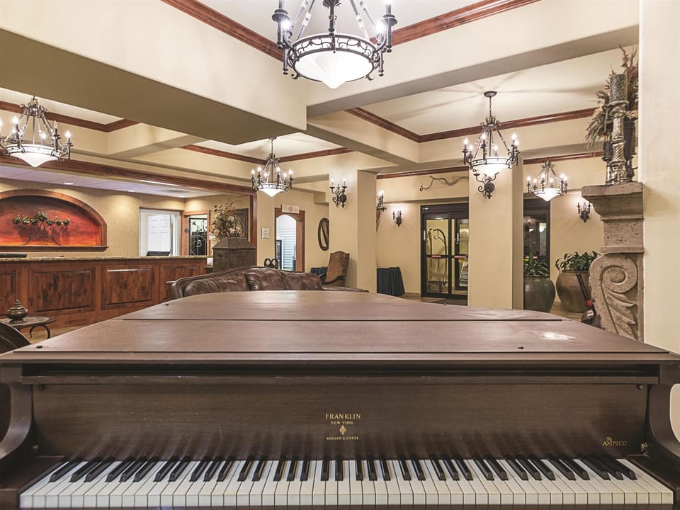 La Quinta Inn & Suites by Wyndham Trinidad Hotel in Trinidad