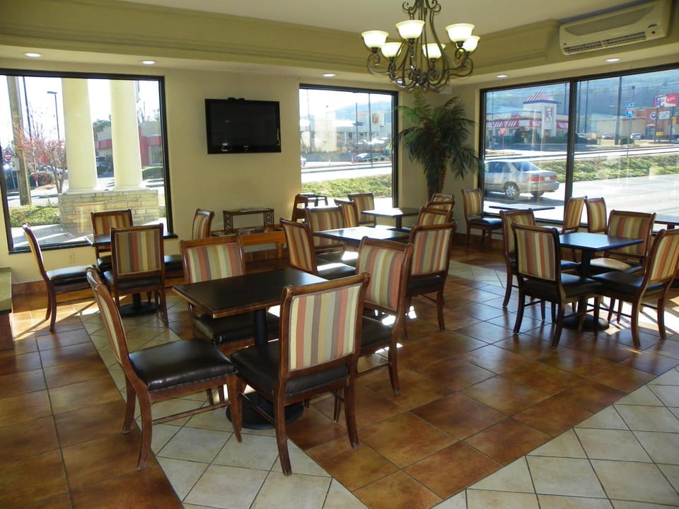 Days Inn by Wyndham Dalton Hotel in Dalton