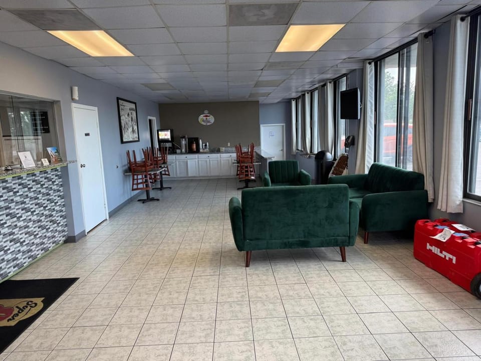 Super 8 By Wyndham Manassas Hotel in Manassas