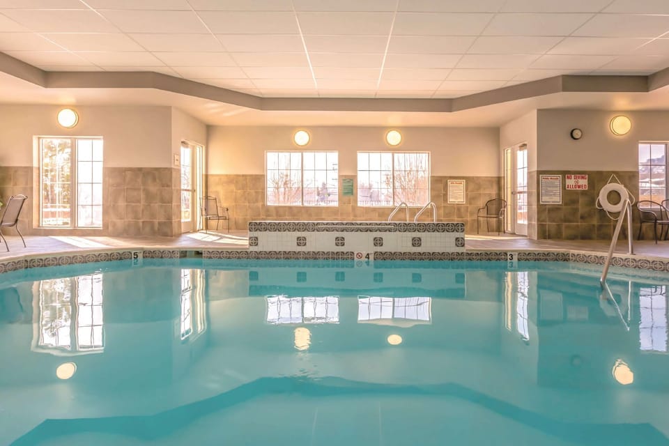 La Quinta Inn & Suites by Wyndham Loveland/Estes Park Hotel in Loveland