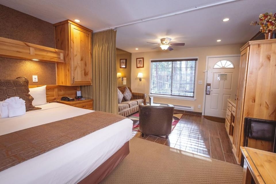 Americana Village Hotel in South Lake Tahoe