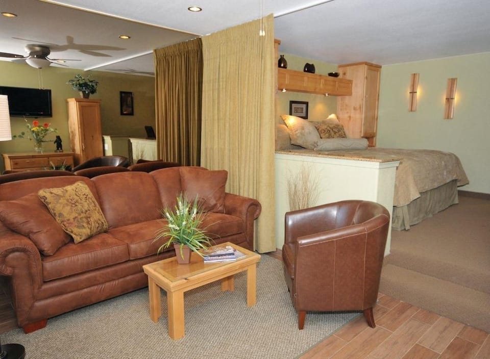 Americana Village Hotel in South Lake Tahoe