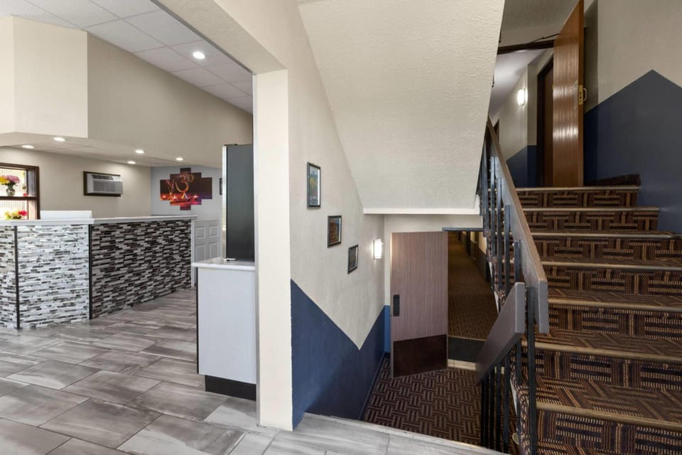 Super 8 By Wyndham Winona Mn Hotel in Winona
