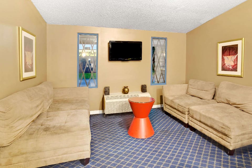 Knights Inn - Indianapolis, IN Hotel in Perry Township