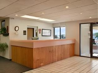 Super 8 By Wyndham Logansport Hotel in Indiana