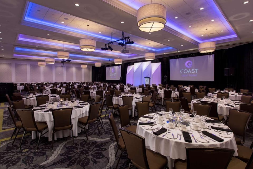 Coast Capri Hotel Hotel in Kelowna