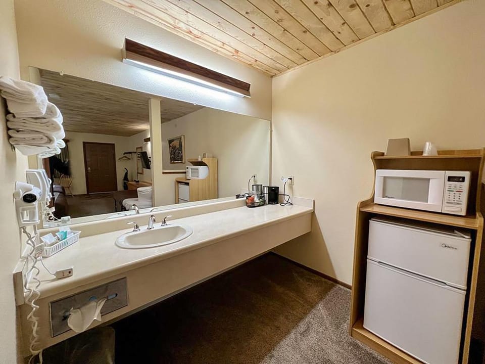 Beartooth Hideaway Inn & Cabins Hotel in Red Lodge