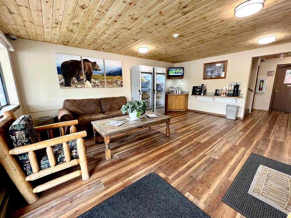 Beartooth Hideaway Inn & Cabins Hotel in Red Lodge