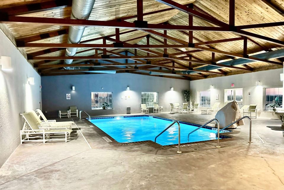 Microtel Inn & Suites by Wyndham Quincy Downtown/River Area Hotel in Quincy