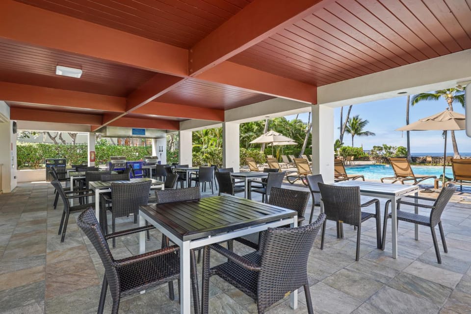 Royal Sea Cliff Kona by OUTRIGGER Apartment hotel in Holualoa