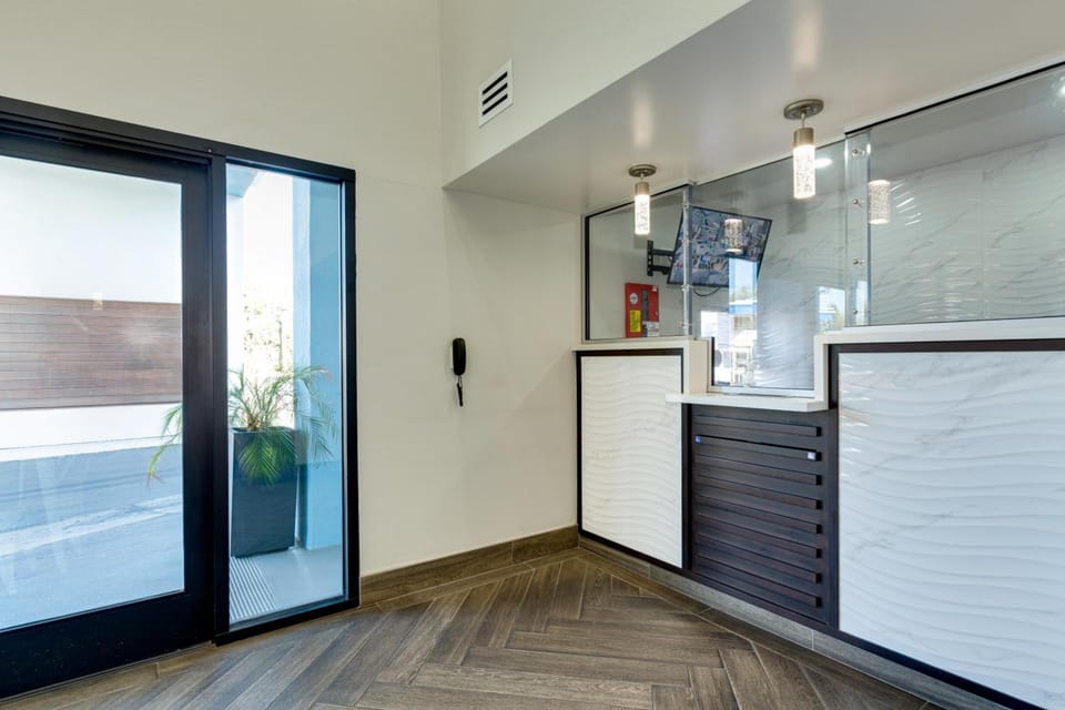 Hotel Seville - Ontario Airport/Chino Motel in Chino