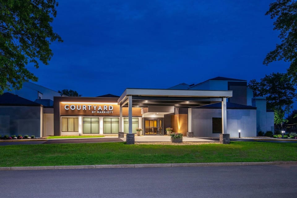 Courtyard by Marriott Boston Andover Hotel in Methuen