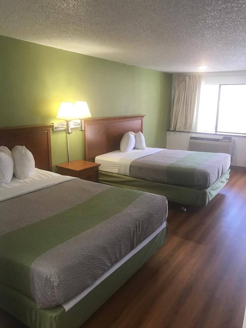 Motel 6 East Hotel in Washington