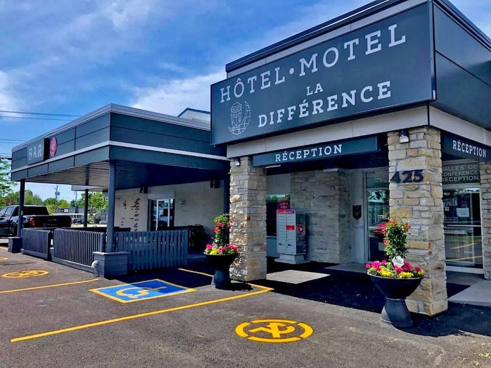Hotel-Motel La Difference Motel in Scott