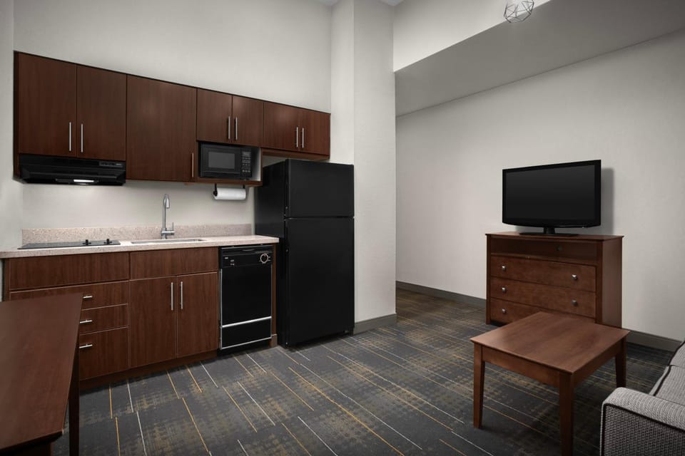 Shared lounge/TV area