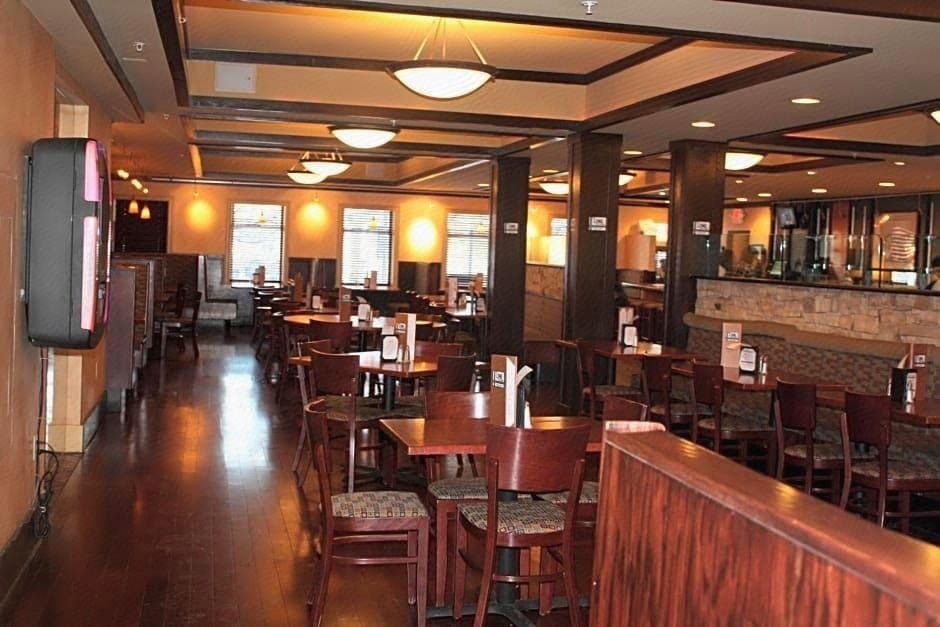 Waynebrook Inn Hotel in Honey Brook