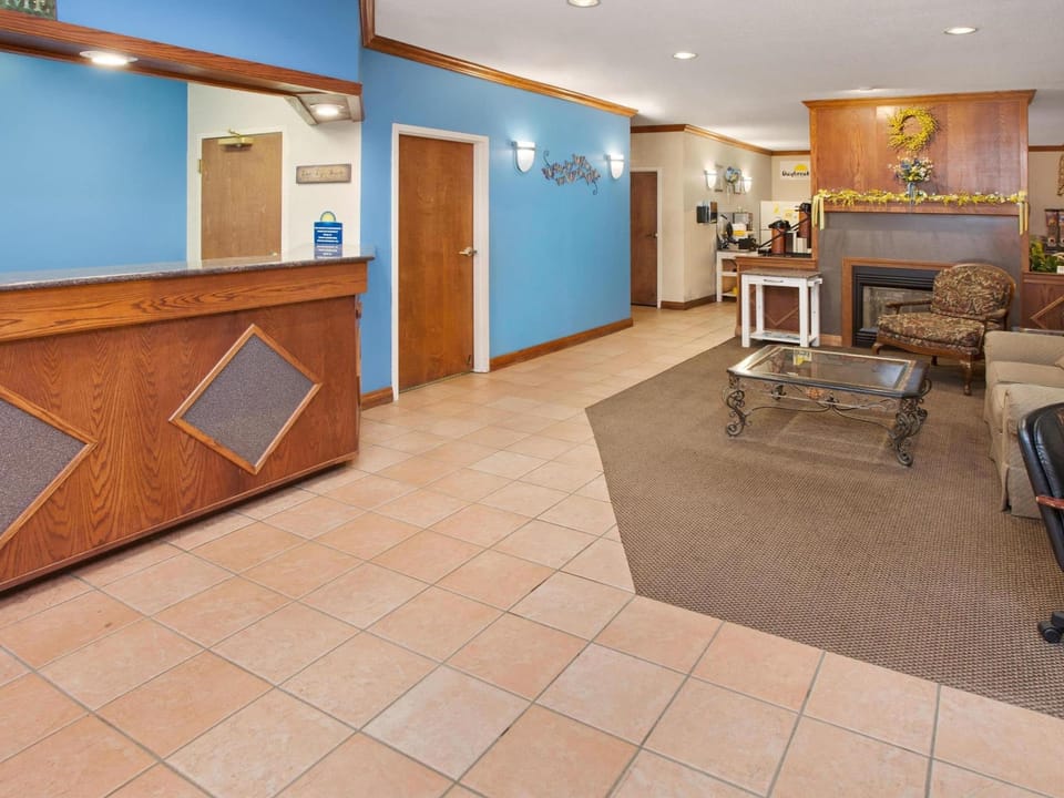 Days Inn & Suites by Wyndham Kokomo Hotel in Kokomo