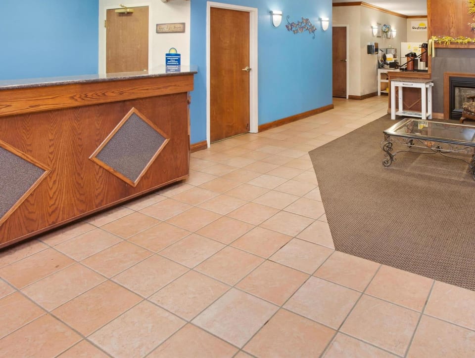 Days Inn & Suites by Wyndham Kokomo Hotel in Kokomo