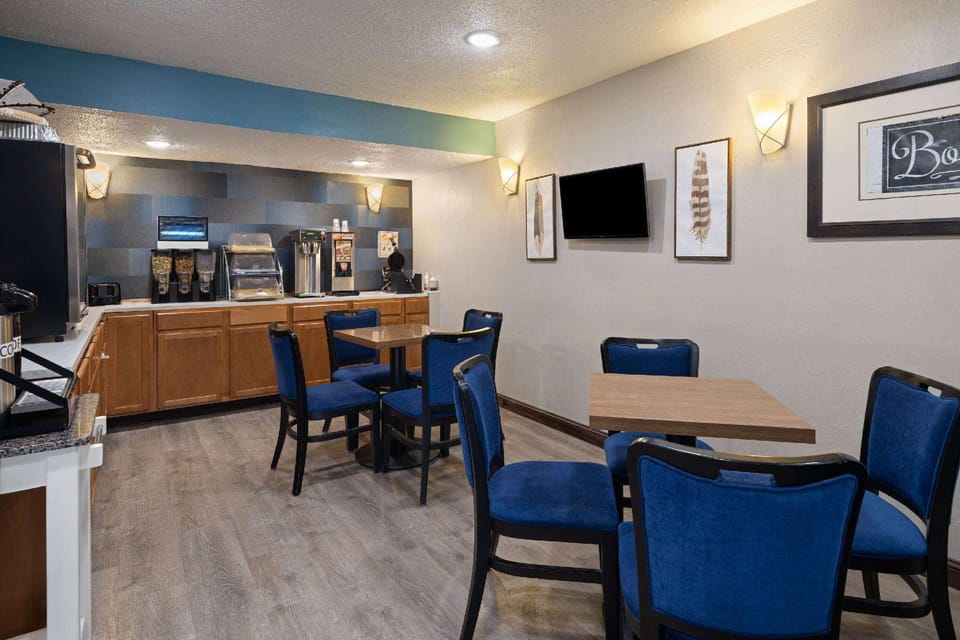 Days Inn & Suites by Wyndham Kokomo Hotel in Kokomo