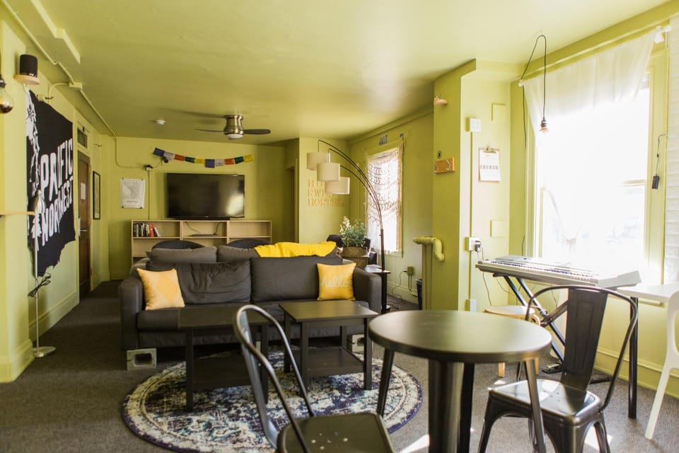 Bar/lounge