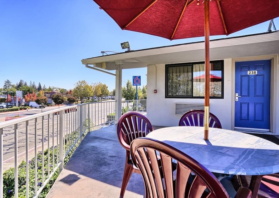Motel 6 Hotel in Walnut Creek