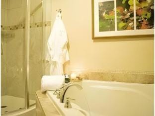 Relais St-Denis Hotel in Saint-Sauveur
