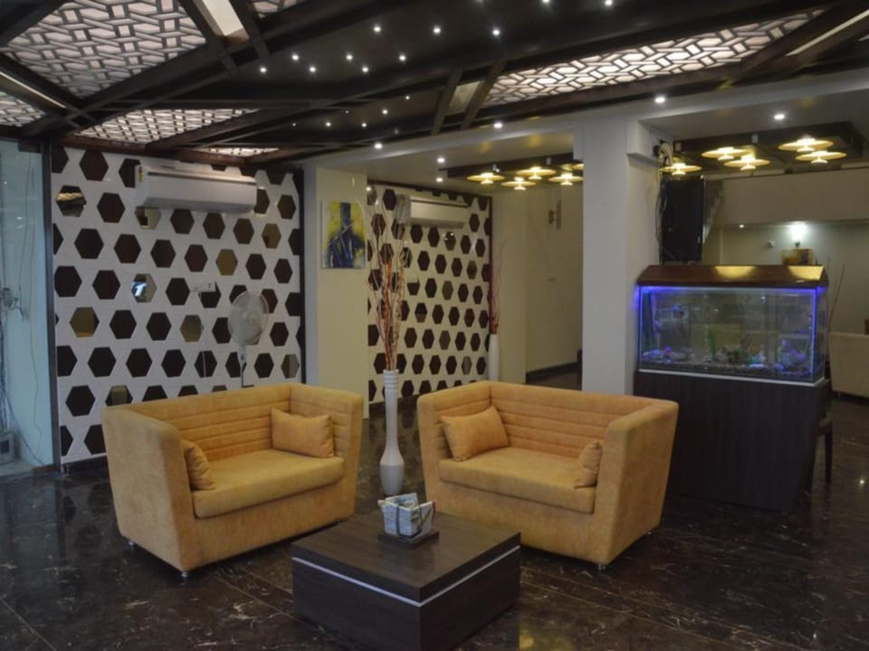 Hotel The Grand Dwarika Capsule hotel in Gujarat