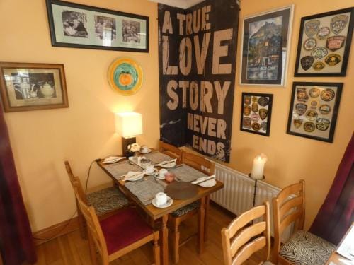 Bunratty Castle Mews B&B Hotel in County Limerick