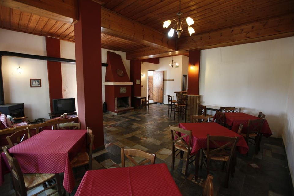 Guesthouse Rousis Hotel in Magnesia Prefecture, Greece