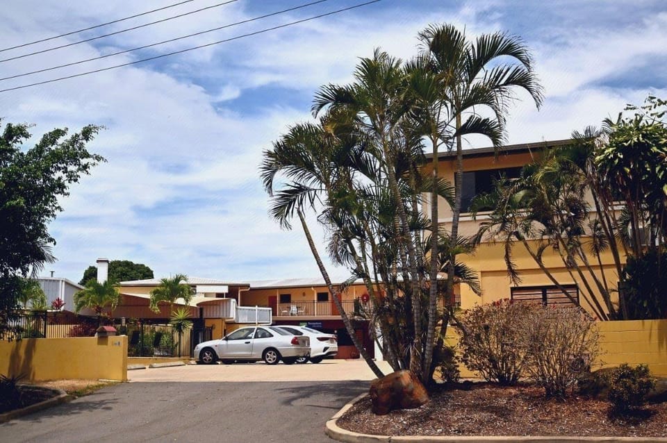 Summit Motel Motel in Townsville