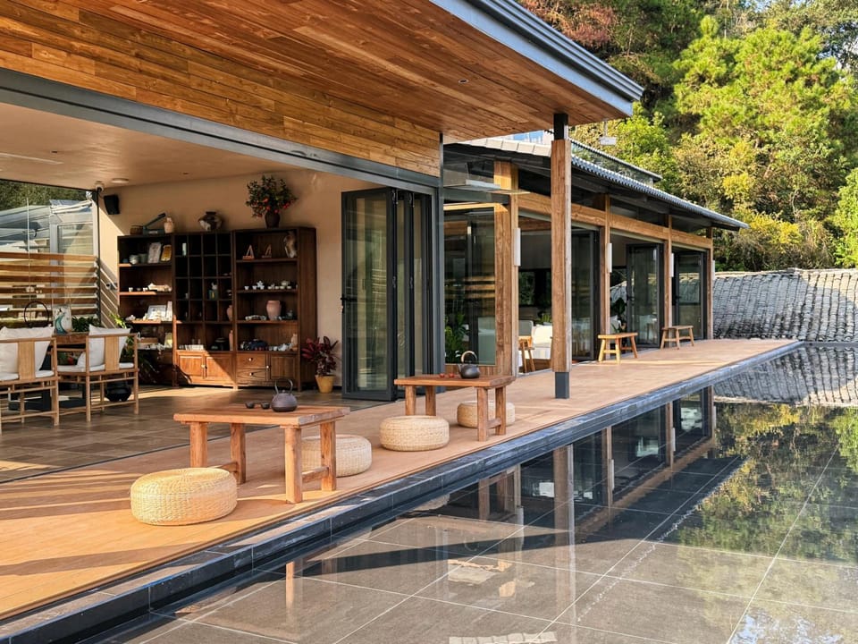 Yangshuo Li River Resort Hotel in China